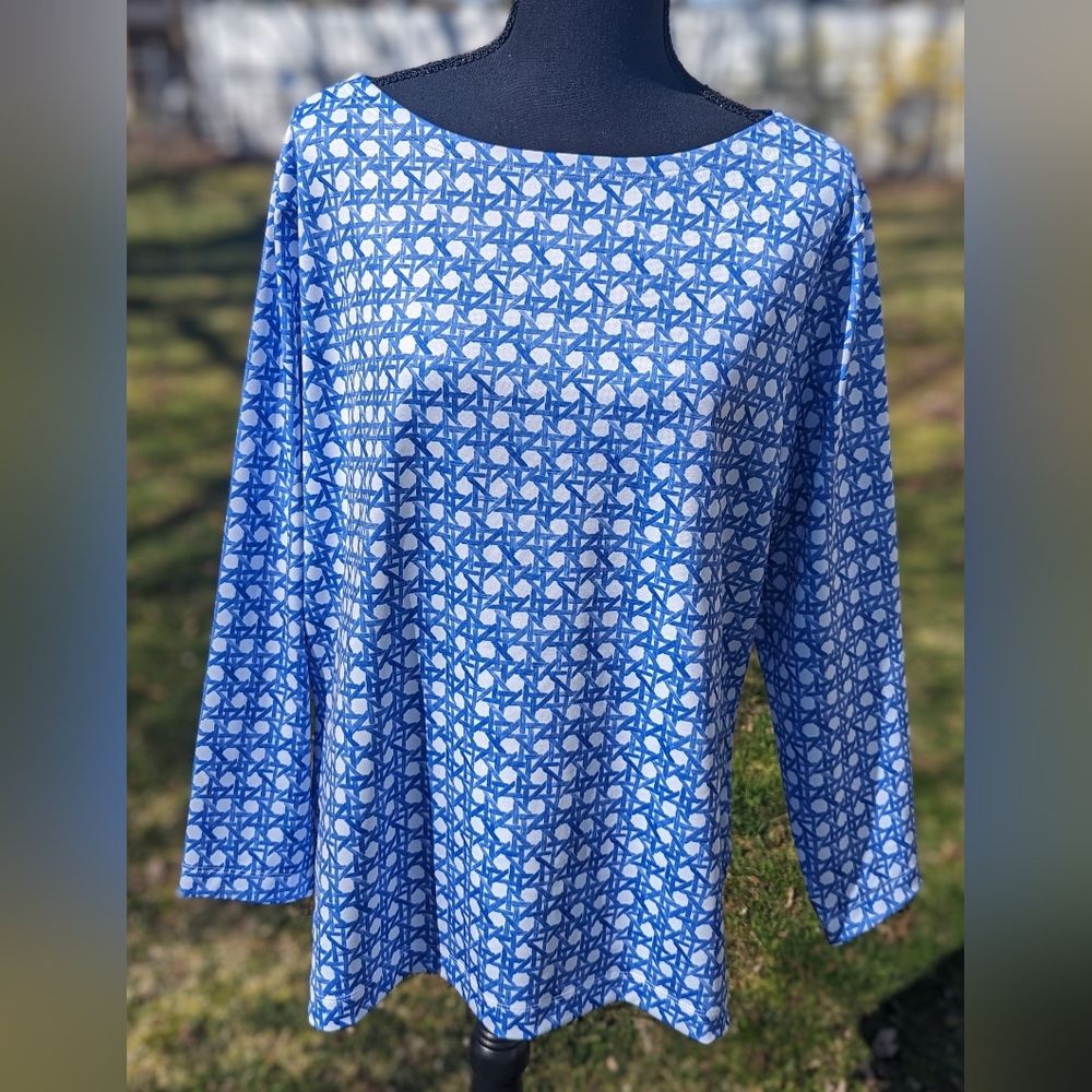 Vineyard Vines UPF Blue and White “Marlin” Simple Boatneck Tee Women’s Size XXL